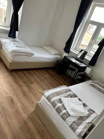 Gostilna In Apartmaji Zlati Lev - Марибор Экстерьер фото
